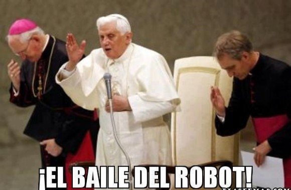 y todos con el paso del robot baile del robot el papa vaticano chistoso